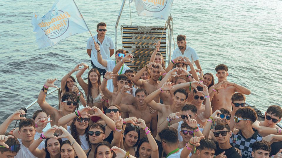 Playa de Mojácar durante el viaje de Semana Santa para universitarios